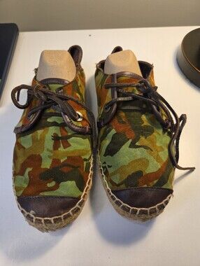 Jimmy Choo suede camouflage espadrilles featuring a distinctive brown leather 39